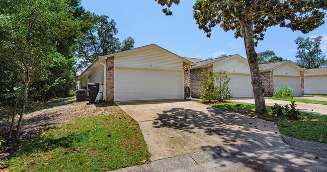 property at 30 Roserita Pl