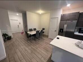 1166 SE 23rd Ave in Homestead, FL - Building Photo - Building Photo