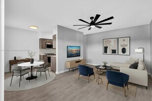 9200 E Bay Harbor Dr in Bay Harbor Islands, FL - Building Photo