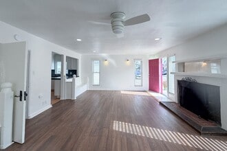 117 Van Nuys Ave in Oxnard, CA - Building Photo - Building Photo