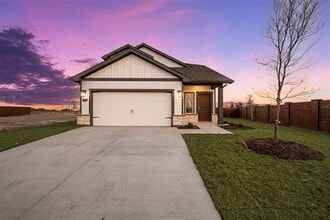 1450 Swinging Brg Rd in Saginaw, TX - Building Photo - Building Photo