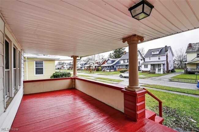 12912 Maplerow Ave in Garfield Heights, OH - Building Photo - Building Photo