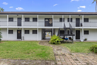 Resaca Jardin in Brownsville, TX - Foto de edificio - Building Photo