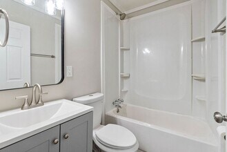 207 Windsor Dr in Fayetteville, NC - Building Photo - Building Photo