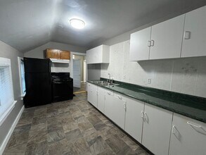 512 E Masterson Ave-Unit -Apt 201 in Fort Wayne, IN - Building Photo - Building Photo