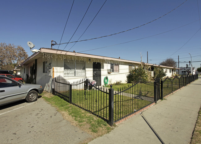 1685-1699 S Reservoir St in Pomona, CA - Building Photo - Building Photo