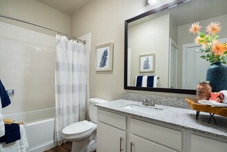 Hawthorne at Blanco Riverwalk in San Marcos, TX - Building Photo - Building Photo