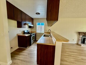 7032 Cloverleaf Way in Citrus Heights, CA - Building Photo - Building Photo