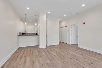 251 Main St, Unit 404 in Buffalo, NY - Building Photo - Building Photo