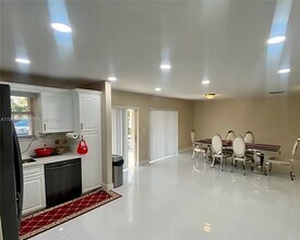 8568 SW 211th Terrace in Cutler Bay, FL - Building Photo - Building Photo