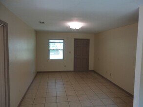 2221 SE 44 Terrace in Gainesville, FL - Building Photo - Building Photo