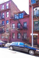 226 W 13th St in New York, NY - Building Photo