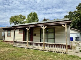 1638 W Elm St in Kokomo, IN - Building Photo