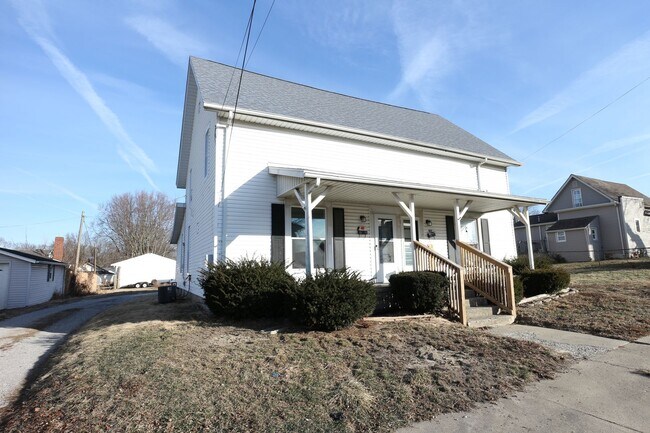 property at 600 E Jefferson St