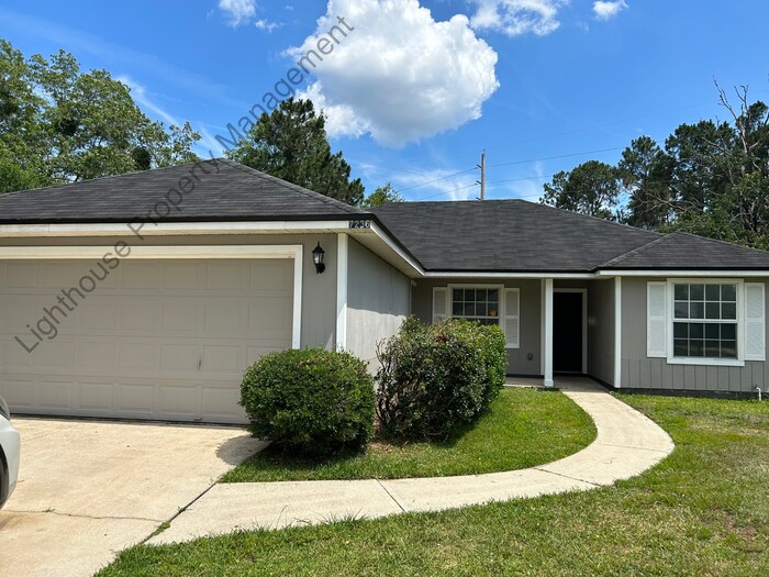 7236 Longhorn Cir S in Jacksonville, FL - Building Photo