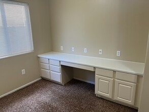 11119 Cactus Valley Dr in Bakersfield, CA - Building Photo - Building Photo