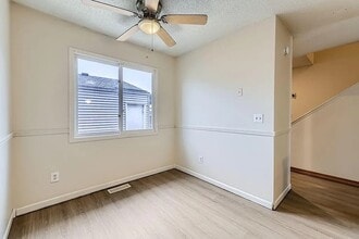 455 107th Ln NW in Minneapolis, MN - Foto de edificio - Building Photo