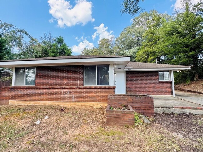 807 Gillespie St in Prattville, AL - Foto de edificio - Building Photo