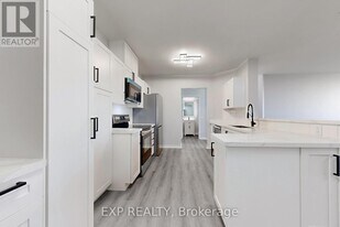 115 Omni Dr in Toronto, ON - Building Photo