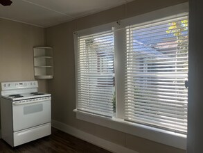 517 Pleasant Valley Rd in Diamond Springs, CA - Building Photo - Building Photo
