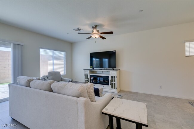 7107 Alabaster Peak St in Las Vegas, NV - Building Photo - Building Photo