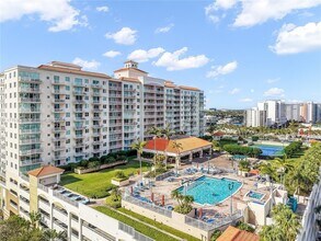 3020 NE 32nd Ave in Fort Lauderdale, FL - Building Photo - Building Photo