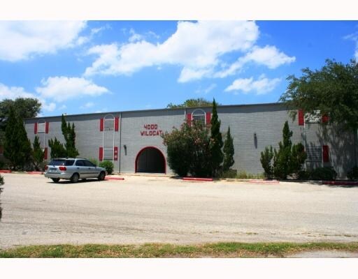 Wildcat apartments in Portland, TX - Building Photo