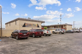 Sierra Ridge in Odessa, TX - Building Photo - Building Photo
