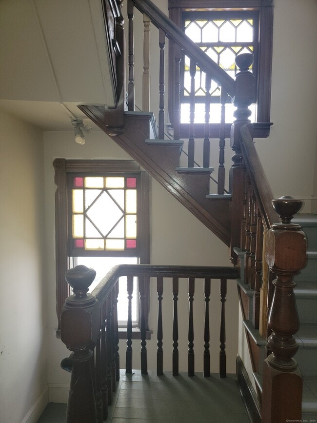 237 Willow St in Waterbury, CT - Building Photo - Building Photo