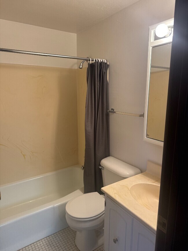 5858 Anthony Pl in Monona, WI - Building Photo - Building Photo