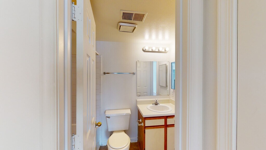 Waterside at Ironbridge Apartments in Chester, VA