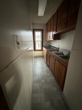 11 Bourne St-Unit -3 in Worcester, MA - Building Photo - Building Photo