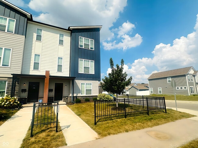 property at 2934 W New York St