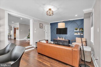 406 Kings Hwy E in Haddonfield, NJ - Building Photo - Building Photo