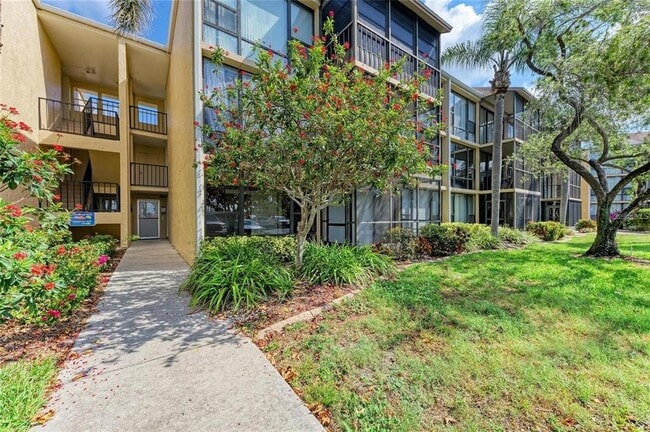 618 Bird Bay Dr S in Venice, FL - Building Photo - Building Photo