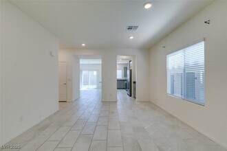 7714 Duran Hbr Ln in North Las Vegas, NV - Building Photo - Building Photo