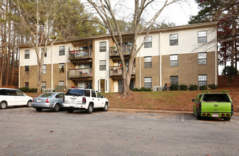 Richmond Hills in Raleigh, NC - Building Photo - Primary Photo