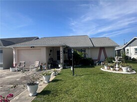 4315 Vantage Cir in Sebring, FL - Building Photo