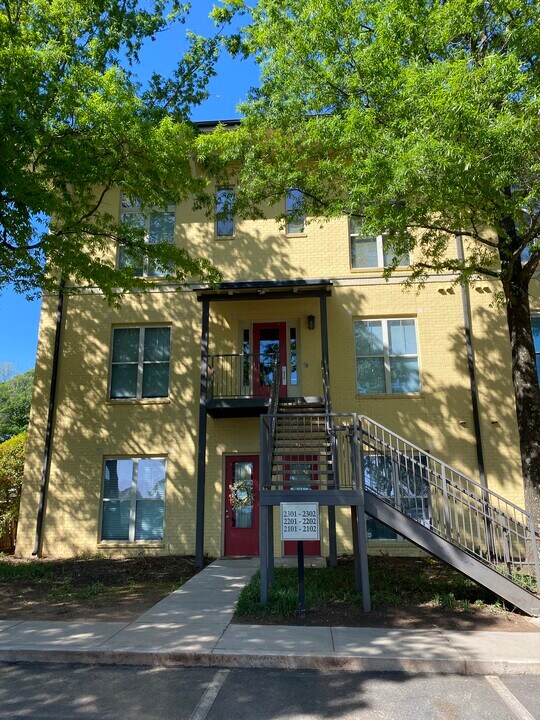 1195 Milton Terrace SE in Atlanta, GA - Building Photo