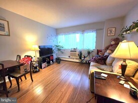 2101-17-2117 Chestnut St, Unit 711 in Philadelphia, PA - Building Photo