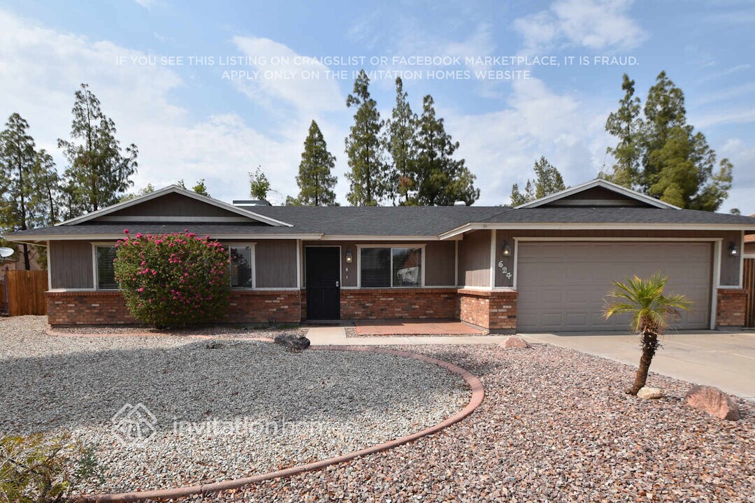 624 W Keats Ave in Mesa, AZ - Building Photo