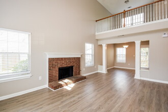 2053 Summer View Pl in Marietta, GA - Building Photo - Building Photo