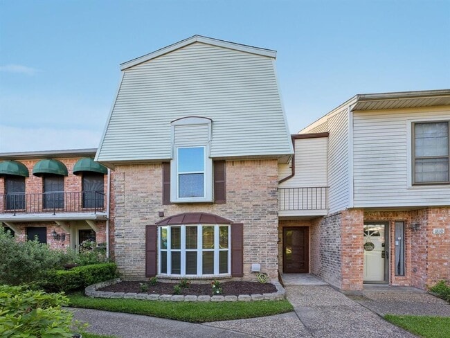 1812 Saxony Ln in Houston, TX - Building Photo - Building Photo