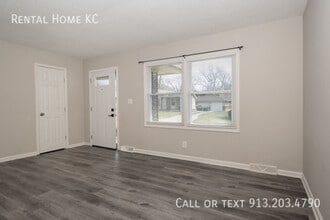 942 S 57th St in Kansas City, KS - Building Photo - Building Photo