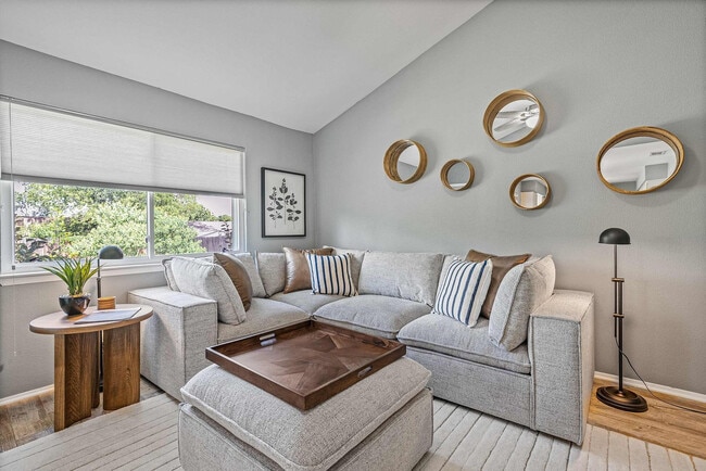 5909 Cherry Loop