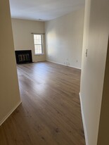 5083 Beech Ct, Unit 5083 in Monmouth Junction, NJ - Building Photo