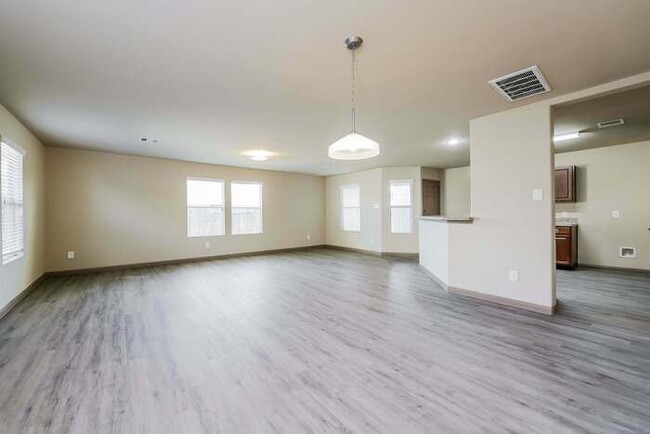 2436 W Werrington Way in Houston, TX - Building Photo - Building Photo