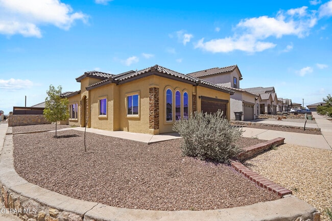 901 Betton Pl in El Paso, TX - Building Photo - Building Photo