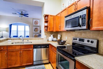 The Reserve on Cave Creek in Phoenix, AZ - Building Photo - Building Photo