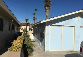 1008 Seacoast Dr in Imperial Beach, CA - Foto de edificio - Building Photo